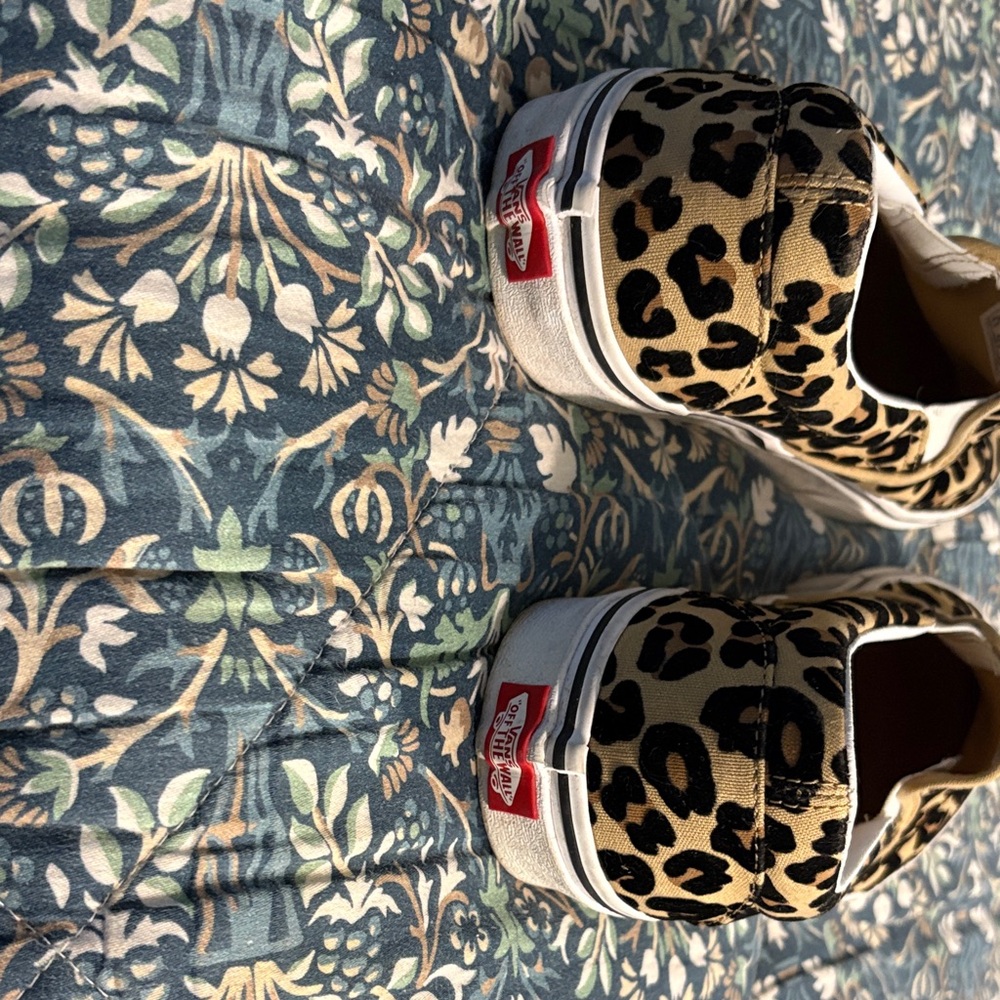 Vans Womans Slip-On Sneakers in Leopard Print (Lightly Worn) - Picture 6 of 6
